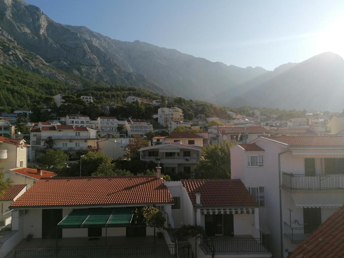 Apartments Melinda Baška Voda Esterno foto