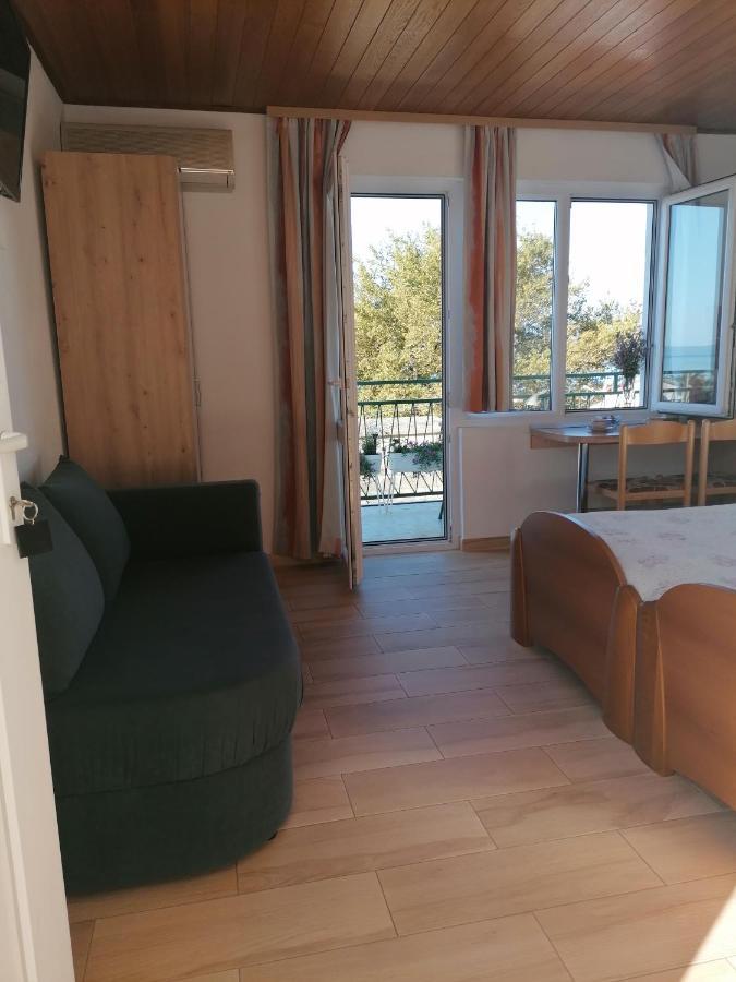 Apartments Melinda Baška Voda Esterno foto